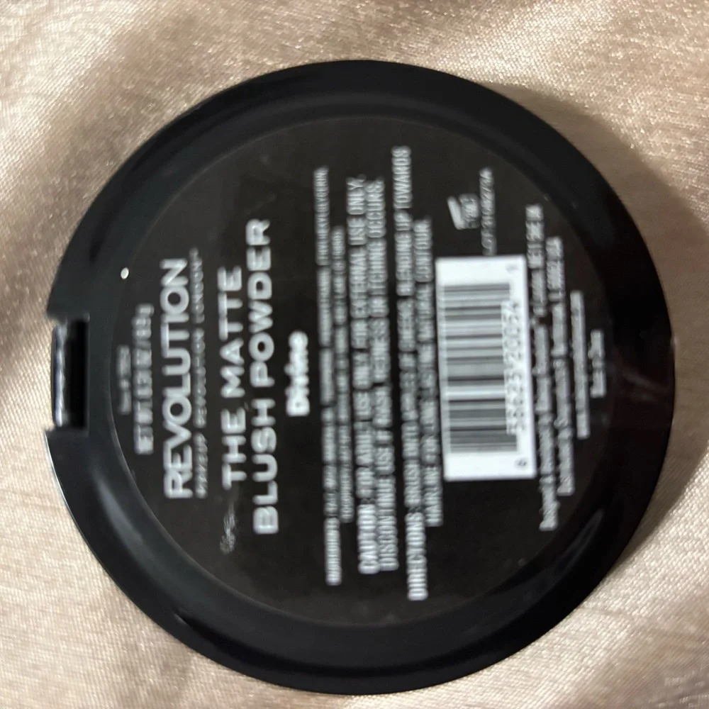 Revolution Make Up Bundle Set